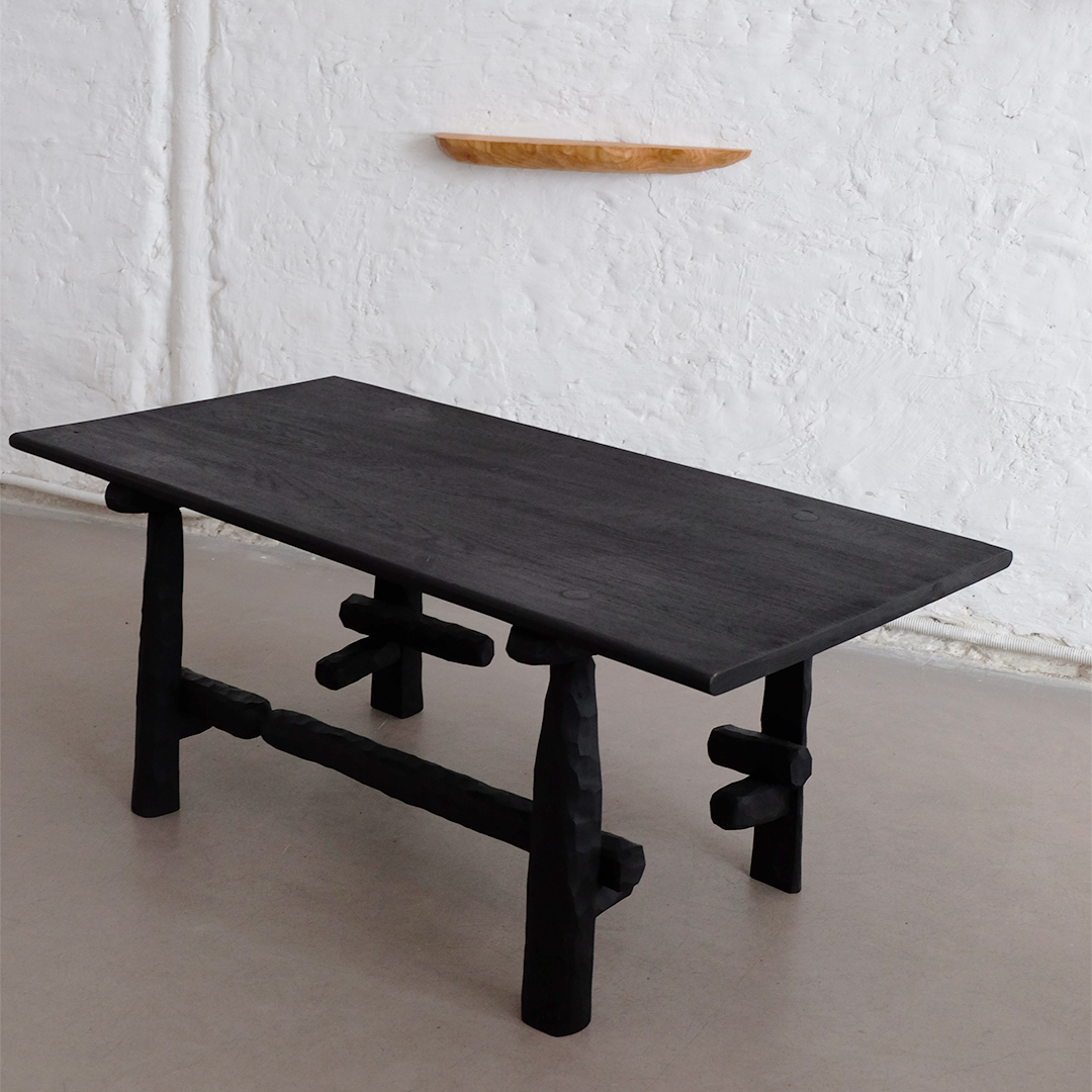 toucher-du-bois-fely-table-noire-bis-1-INSTA-galerie-mira