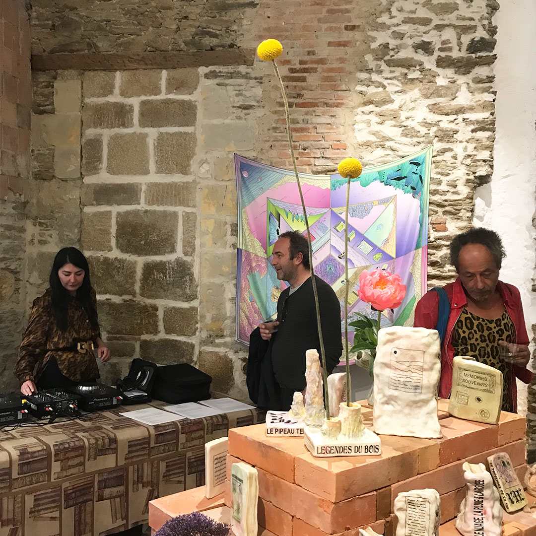Vernissage DJ set The Brain La nuit des livres pierres, Sammy Stein Séverine Bascouert Galerie MIRA
