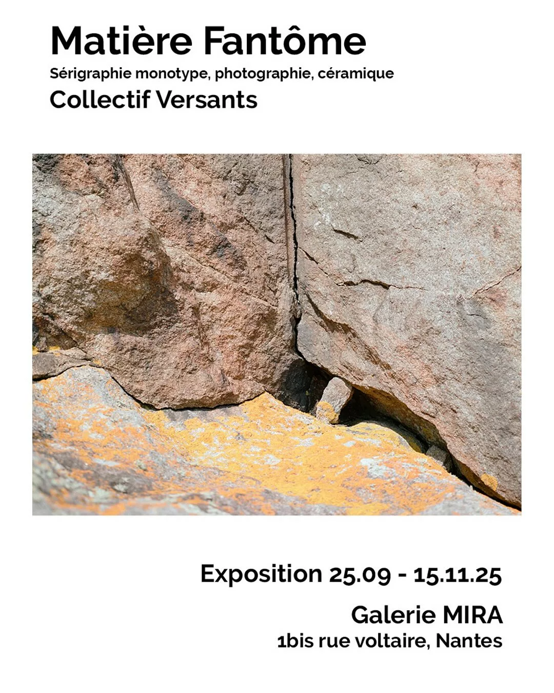 La Galerie MIRA
est heureuse de vous présenter
  
Matière Fantôme
Sérigraphie monotype, photographie & céramique 
 
Collectif Versants @_versants 
Gaëtan CHEVRIER . Jérôme MAILLET . Tangui ROBERT
@gaetanchevrier @_jerome.maillet @tanguirobert    
Exposition 25 septembre - 15 novembre 2025
 
Vernissage le 25 septembre à partir de 18h30
en présence des artistes
 
Cet évènement s’inscrit dans le parcours 
 des Arts visuels WAVE 2025 @wavebiennaleartsvisuels 
“A la fois matière brute et maîtrisée, à la croisée de la nature et de l’architecture, les carrières restent souvent en dehors de notre champ de vision et du territoire exploré par l’art. Depuis quelques années, Gaëtan Chevrier (photographe), Jérôme Maillet (artiste-sérigraphe) et Tangui Robert (architecte-artiste), ont fait de ce thème leur terrain de création commun.  (...)
Œuvrer à plusieurs sur une même matière est à la fois une limite et une liberté, un espace plus inattendu dans lequel sortir de ses habitudes. Chacun, dans son travail personnel, est plutôt attaché à la réalité. Créer ensemble, c’est parcourir la crête qui sépare la maîtrise et l’inconnu. Même si un paysage n’est jamais neutre, toujours traversé par des enjeux économiques ou écologiques, ils s’écartent ici de ces problématiques pour développer un univers poétique singulier. Contrairement aux exploitants, les artistes de Versants ne font pas usage des pierres restées dans ces lieux abandonnés ; ils les détournent de leur destin figé.”
 
Pascaline Vallée @pascalinevallee 
@sandrinemoysan