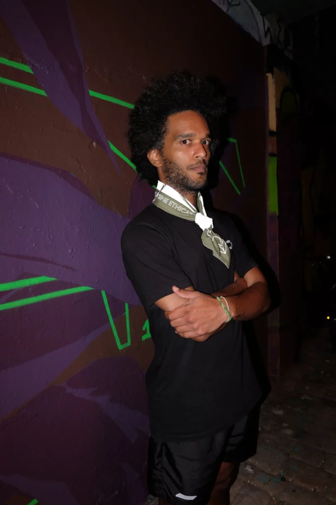 bandana-porté-cou-noeud-nuit copie