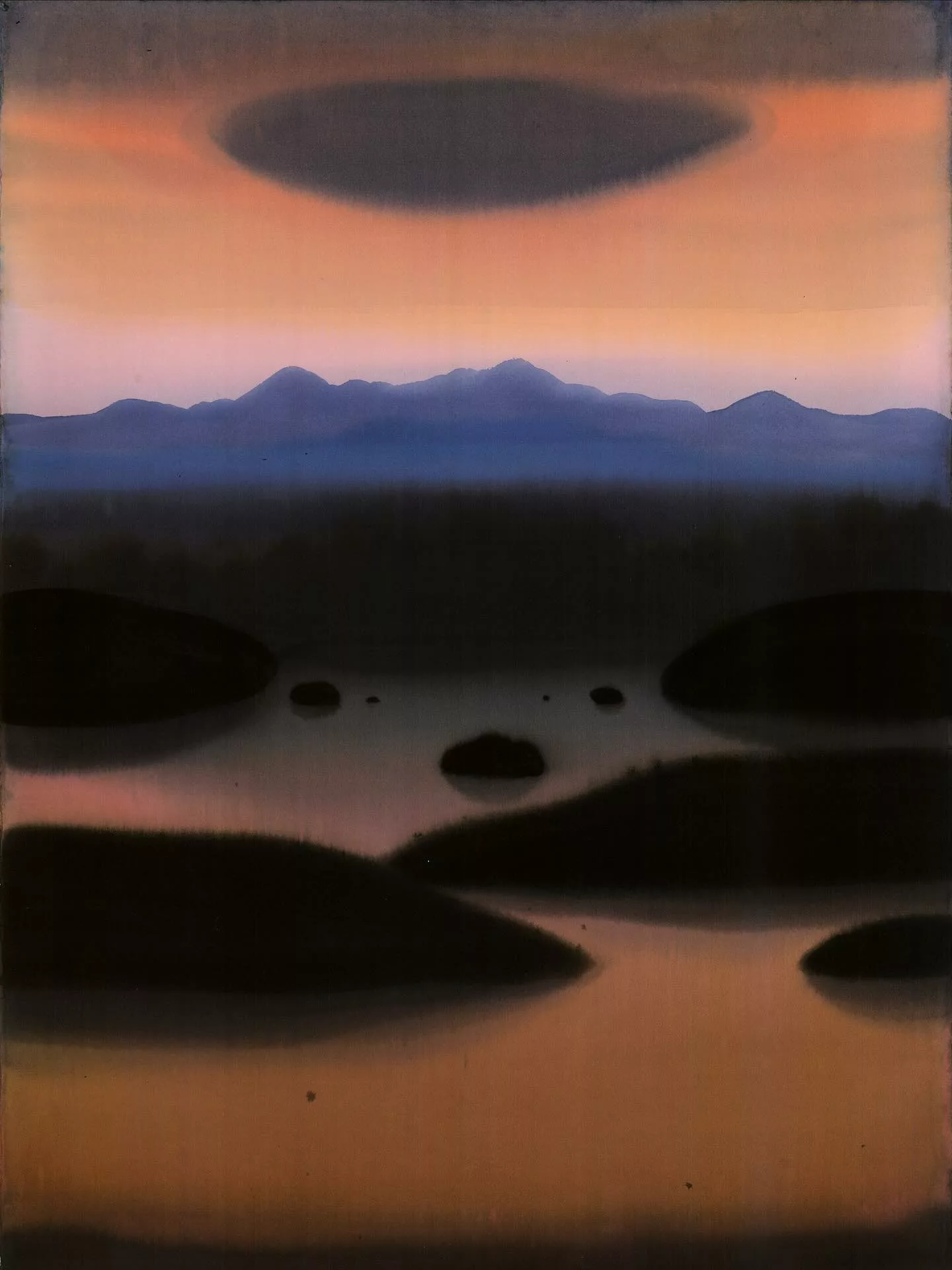 Dans les paysages de @magalicazo les encres se diffusent dans le papier sans limites, sans frontières. Ici tout est contraste et reflets, la masse de la terre et la légèreté de l’air, et nous sommes de passage comme le soleil qui se lève puis se couche, avant de recommencer.
Dessin à l’encre sur papier 300 gr
76 x 56 cm
Encadrement chêne clair 
Verre sans reflet 
À découvrir à @galerie_mira_nantes 
Magali CAZO a une pratique quotidienne du dessin à l’encre sur papier. Après avoir longtemps peint à l’huile, elle se consacre depuis 2016 à un travail sur papier, plus intuitif et onirique. Elle mène de front deux séries: des paysages imaginaires, fruits de ses temps de contemplation et des figures humaines, inspirées de  sensations physiques d’être au monde. Son installation en Ardèche a fortement influencé sa manière de peindre et ses sujets.
Le monde animal et végétal, la rivière et la montagne se sont invitées subtilement dans ses images qui témoignent aujourd’hui d’un sentiment fort d’appartenance au vivant dans sa globalité.
Portrait : Stéphane RUCHAUD