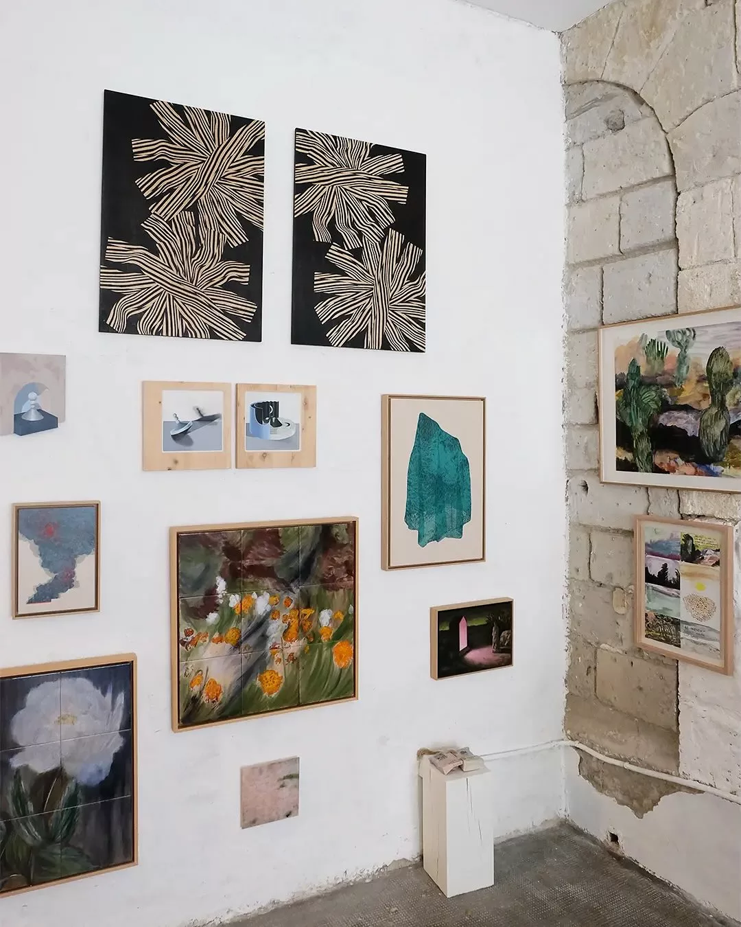 Galerie MIRA fête ses 10 ans !
Exposition collective 04.12.25 - 31.01.26
À découvrir au 1bis rue voltaire à Nantes 
Ou en ligne LIEN EN BIO 
@ferreol_babin @paulinebarzilai @barreaucharbonnet @j_bertrand_dhy @elsa_boch @magalicazo @bonnie_colin @sylvaindescazot @helene_delepine_artwork @helene_duclos @esnaultdenis @makiko_furuichi @irma_kalt_ @_jerome.maillet @morabitosergio_ @helenemorbu @luc_leblanc_ @nattosito @marta_orzel @piresdarocha @geoffroypithon @atelierpolyhedre @emeric_21 @valfretin @_versants