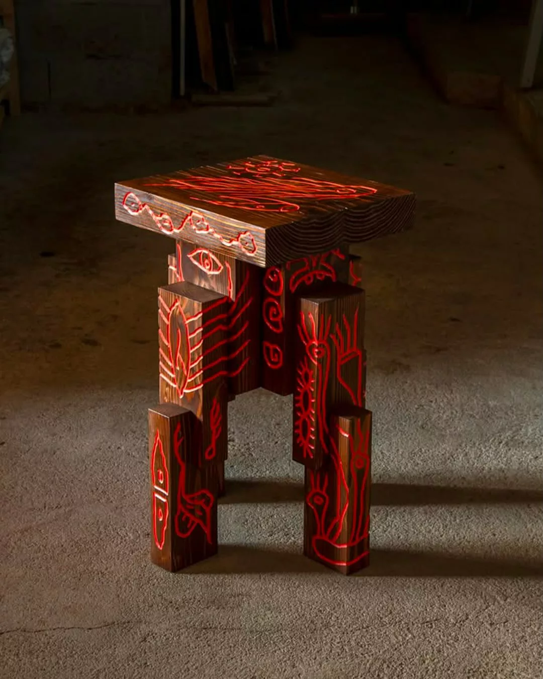 ABSTRAL CLAUSTRA 
Peinture & bois sculpté
 
@barreaucharbonnet & @superterrain 
 
Exposition 26.06 - 12.09.26 RDV ART @levoyageanantes 2026
  
Cet évènement explore les liens entre art, artisanat et création contemporaine, mêlant peinture et bois sculpté, où se répondent deux univers artistiques complémentaires.
▪️Plasmode @barreaucharbonnet 
Bois douglas sculpté  Brou de noix, peinture, vernis 50x50x65 cm   
▪️ABSTRAL CLAUSTRA #7 & #4 @superterrain  Peinture sur papier marouflé sur bois  194x150 cm Caisse américaine bois
 
 Galerie MIRA, 1bis rue Voltaire, Nantes
@galerie_mira_nantes
📷 1 à 4 Nicolas Barreau